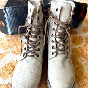 Freebird Machester Distressed Booties in Taupe
